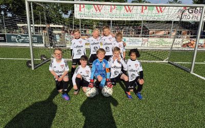 Feest voor Sparta JO8-2