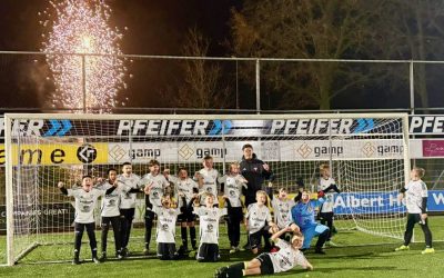 Sparta JO13-2 periodekampioen na spannende inhaalwedstrijd